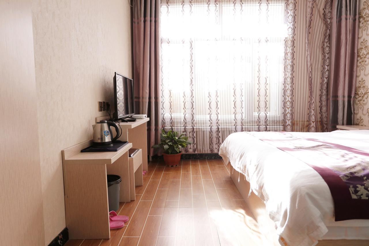 Hotel 哈尔滨机场东方红运宾馆 Zewnętrze zdjęcie